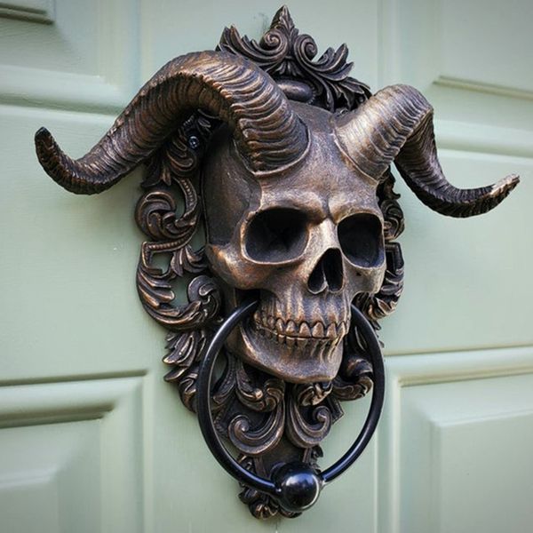 Objets décoratifs Figurines crâne heurtoir de porte enfer diable corne suspendue gothique maison résine décor Punk Satan tête de mouton pendentif mural 230923