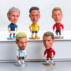 Decoratieve objecten Beeldjes Soccerwe 7 cm hoogte Voetbal Minipoppen Cartoon Speler Figuren Actie Beweegbaar Kerstcadeau 230111