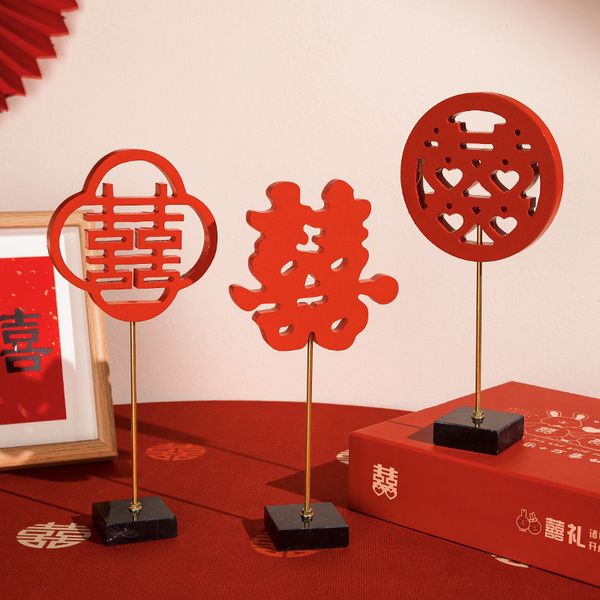 Objets décoratifs Figurines stéréo Red Chinois Mot xi le modèle d'artisanat en bois signifie double bonheur pour le mariage ou le festival HM FEUPS ARTICLES 230817