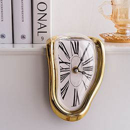 Decoratieve objecten Beeldjes Surrealistische Twisted Romeinse cijfers Wandklokken Surrealisme Salvador Dali Style Clock Home Accessoire Smelten Vervormd Watch Decor 230613