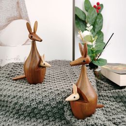 Decoratieve objecten Figurines Teak Wood Kangaroo Decor Kind Room Hand Craft Funny Cadeau Mooie home Decoratie 230307