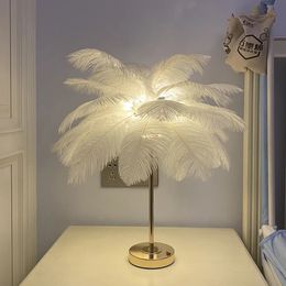 Objets décoratifs Figurines Lampe à plumes de table de commande tactile pour la décoration de chambre à coucher de mariage Bureau LED avec plumes Alimentation USB rechargeable 231011