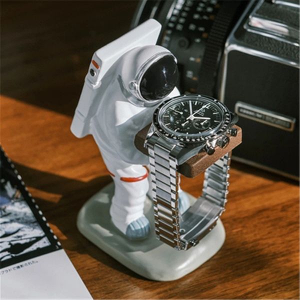 Objets décoratifs Figurines Support de montre Astronaute Montre Résine Artisanat Montre Boîte de rangement Boîtier de montre de mode Boîte d'affichage Décorations de salon 230311