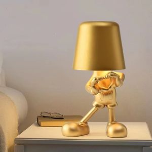 Decoratieve objecten beeldjes XiaoJinRen Touch Bureaulamp Studeerkamer Nachtkastje Italiaanse INS Hars USB Opladen 231115