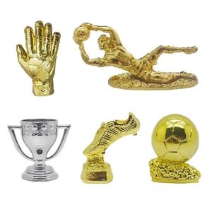 Objets décoratifs Football Golden Boot Top Soccer Award Mini Modèle La Liga World Metal Trophy Gants Porte-clés Fans Souvenir Cadeau 230818