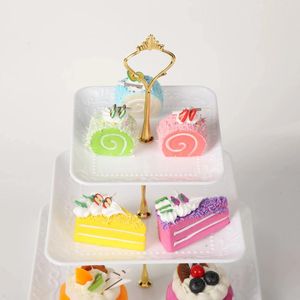 Decoratieve platen 3 -laags plastic cupcake standaard gelaagde cake square reliëf dessert trouwlade