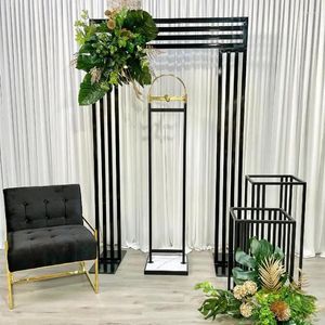 Decoratieve platen Arch Metalen frame smeedijzeren scherm bruiloft achtergrond decoratie rekwisieten geometrische kunstmatige bloemstandaard