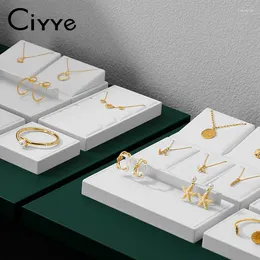 Decoratieve platen Ciyye groene sieraden display rekwisieten lade hanger kettingstandaard pu lederen ring armband oorbellen jade showset