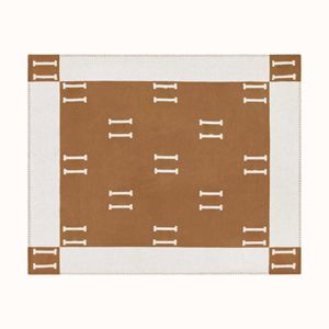 Deigner Couverture Lettres de Première Classe Couverture en Cachemire 800g Couverture Corail Sieste Climatisation Couvertures de Chambre Camping Couverture de Canapé Décorative