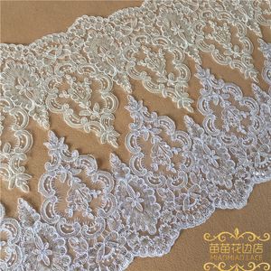 Délicat 1yard blanc / ivoire à paillettes Cordemage Fleur Fleur Veni Venise Mesh dentelle Trime Applique Coussineuse de couture