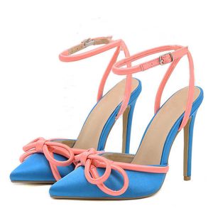 Fijne kledingschoenen Damessandalen Mode zijde hoogwaardige strik sexy puntige stiletto hakken Feest elegante zachte bindende patchwork kleur