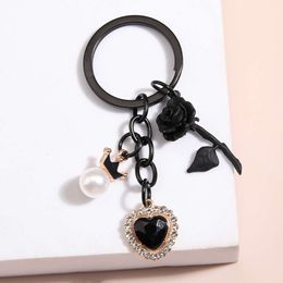 Couple de trousque délicat de la couronne perle rose de rose anneau perles acryliques Chaînes clés pour femmes Girls Hands Accessoire Bijoux DIY Cadeaux