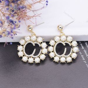 Délicat perle goujon Double lettre pendentif boucle d'oreille charme haute qualité Ellipse oreille goujons bijoux de fête pour les femmes avec boîte