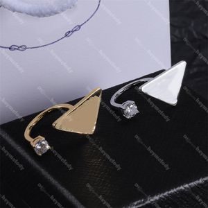 Bague en diamant Triangle délicat, anneaux triangulaires de styliste, bague avec lettres en or et argent, cadeau d'anniversaire
