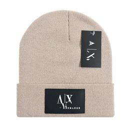 Casquette en toile de denim Portable au printemps, en été, en automne et en hiver Protection à large bord vide pour femme noir, blanc designer à la main Tissu en nylon pour homme Chapeau de pêcheur 36