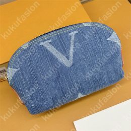 Sac de maquillage de créateur denim Sac de voyage de voyage Femmes designers Cosmetic Case Arch Maquillage MAQUE BAG POURCHE POURCHE DE FLEUR