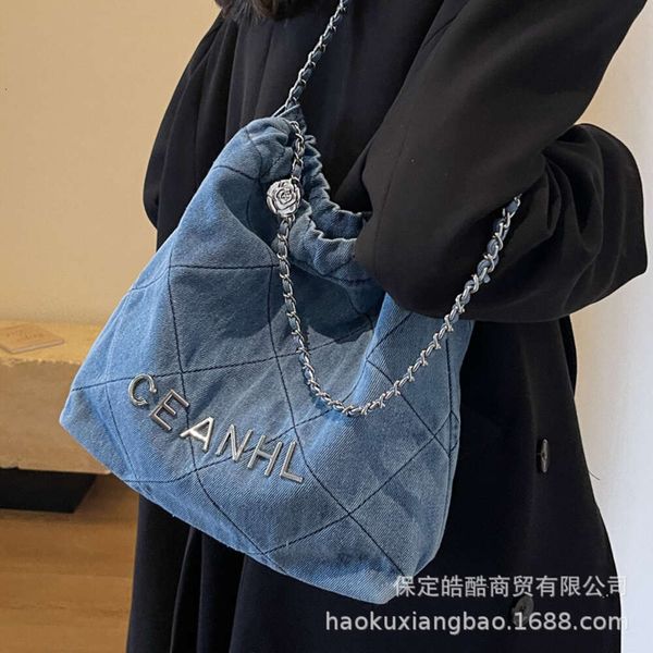 Denim pour femmes nouvel automne et hiver loisirs diamant grille chaîne épaule avec grande capacité sac fourre-tout de transport ventes directes d'usine