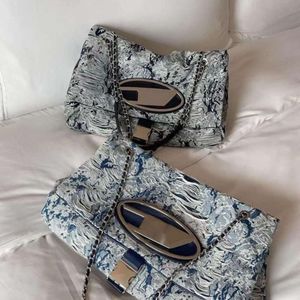 Sac fourre-tout en denim jacquard pour femmes, sacs à bandoulière avec chaîne, sac de styliste avec boucle en métal, sac à main de grande capacité pour femmes, sac de shopping de style punk, sacs de voyage