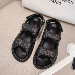 Denim cuir Slingback plate-forme matelassée papa sandale entrelacée C noir blanc carreaux pantoufles femmes matelassées été luxe sandale plage circulaire sangle y1g9 #