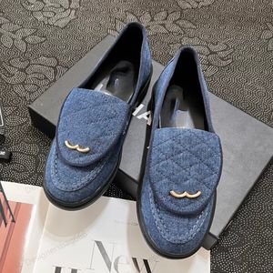 Denim loafers designer platforms sandaal dames doek jurk schoenen plat hiel ronde teen slip op geruite canvas schoenen hardware c vintage sandalen vrije tijd schoenen