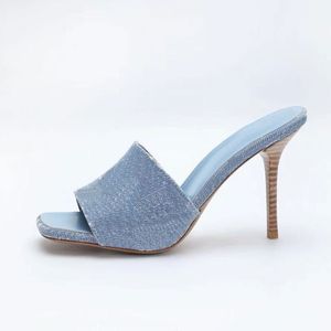 Denim Mules Neo Revival Mule Designer Sandales Plage Luxe Stiletto Talon Haut Slide Pantoufles Femmes Vintage Imprimé Sandale Mode Flip Lettre Pantoufle Femmes Été