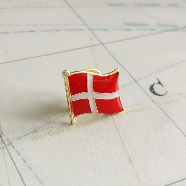 Dinamarca National Flag Bordery Patches Badge Shield y Pin de forma cuadrada Un juego en el brazalete de tela Decoración de la mochila