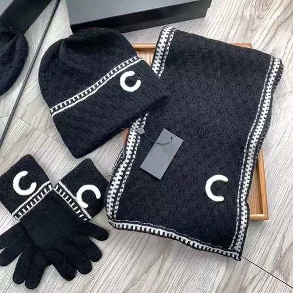 Diseñador sombrero bufanda conjunto lujo hombres y mujeres moda diseñador chal bufandas de cachemira guantes conjunto doble y conjunto de tres piezas adecuado para el invierno