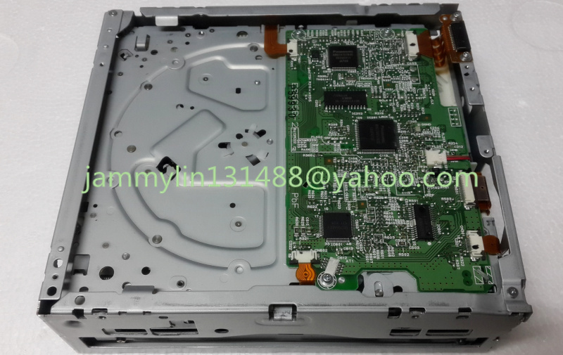 Matsushita 6 disc CD mechanism E9565B.jpg