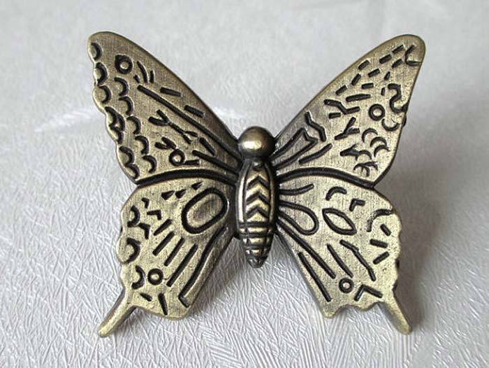 Grosshandel Antike Grunliche Bronze Farbe Schmetterling Knopfe