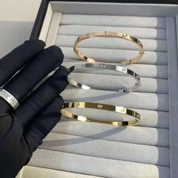 Ontwerper Cartera Kajia Narrow Edition Tien Diamanten Armband Kajia Zesde Generatie Armband Narrow Edition Schroevendraaier Eeuwige Ring Kleurloze Handsieraden voor Mannen