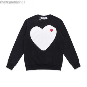 Desginer Cdgs Camiseta Commes Des Garcons HEYPLAY Peach Heart Marca de moda Hombres y mujeres Cuello redondo Jersey Suéter Camisa Corazón blanco Manga larga Capa interior Pareja