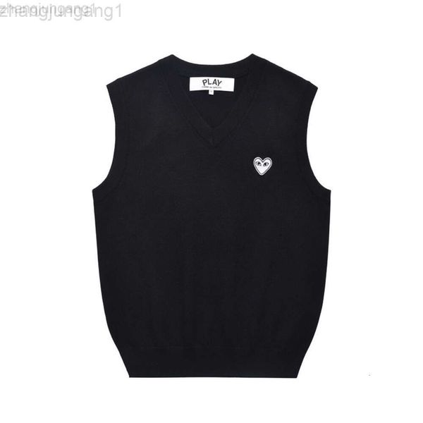 Desginer Cdgs T Shirt Comme Des Garcons HEYPLAY Fashion Brand Love Automne/Hiver Gilet Tricoté Débardeur Hommes et Femmes Col V Kam Épaule Pull Sans Manches Couple