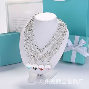 Tiffanybead ketting tiffanyjewelry desginer t love ketting vrouwelijk cnc stalen afdichting Letter blauw rood roze zwart email Spray Lijm Peach Heart Hanghangende dikke kettinghals