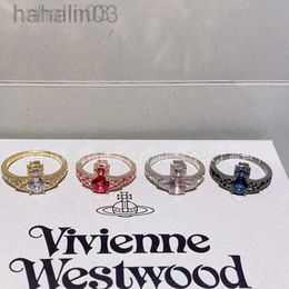 Desginer Viviennes Westwood High-versie Empress Dowager Xis Rhinestone Living Ring vervaagt niet waardoor het een high-end paar ring is.Meerdere opties beschikbaar