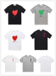 Desiger Men T Shirts Print Red Heart Bee tee shirts Commes Des Cotton Breathable Play Casual Loose Tshirts Short Sleeve Double Heart Men Clothings Ourtdoor wear