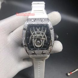 Design Amazing Men's Trend Watch Silver en acier inoxydable Watch Full Diamond Watch Rubber Strap Automatique mécanique Wristwatch 287V