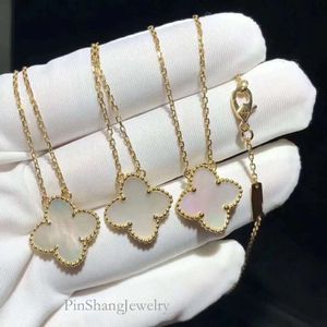 Ontwerpmerk Fanjia Vierbladige Grasketting Witte Fritillaria V Goud Dubbelzijdig Klassieke Mode Sleutelbeenketting Live Product