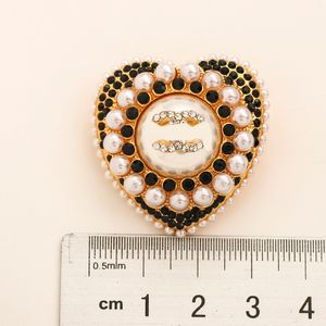 Ontwerp Broche Dames Letter Leer Door Broches Pak Pin Vergulde Mode-sieraden Kleding Bruiloft Accessoires 16 stijl 20 stijl