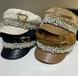 Béret avec lettres en cristal pour femmes, casquette de journal octogonale en cachemire avec perles, chapeau en laine décontracté pour hommes et dames, casquette de peintre d'hiver