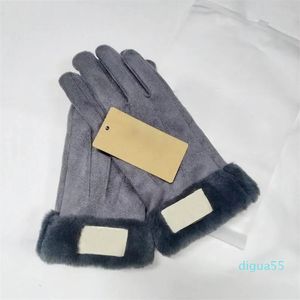 Design Gants de style fourrure en fausse fourrure pour les femmes hivernales extérieures chaudes cinq doigts gant en cuir artificiel en gros