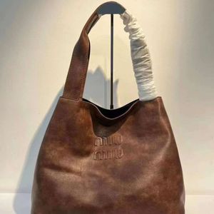 Design handtas uitverkoop 2024 Nieuwe grote capaciteit tas dames reistas stijl schouder onderarm