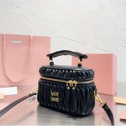 Bolso de diseño Venta de liquidación Miao Bag para mujer 2024 New Wander Materazza Small Fragrant Rhythm Checker Maquillaje de hombro