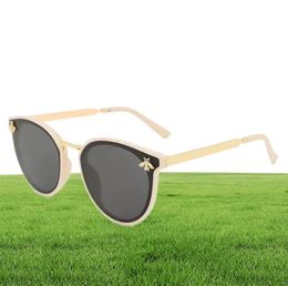 Ontwerp luxe bijen gepolariseerde zonnebril voor vrouwelijke mannen Fashion Classic Retro Ladies Outdoor Travel Polaroid Sun Glasses No Box4434616