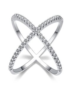 Design Luxury Diamond Micro Pave Setting Big x Shaped Dinger Rings Bands de mariage bijoux pour femmes2874108