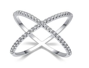 Design Luxury Diamond Micro Pave Setting Big x Shaped Dinger anneaux Bands de mariage bijoux pour femmes4214679