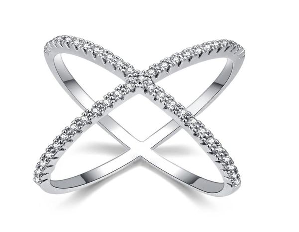 Design Luxury Diamond Micro Pave Setting Big x Shaped Dinger Rings Bands de mariage bijoux pour femmes1815236