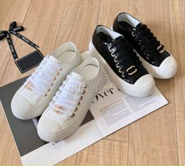 Conception de luxe épais et haute hauteur Nouveau authentique chaussures décontractées en cuir Hoes Hoes épais semelles petites chaussures blanches 001