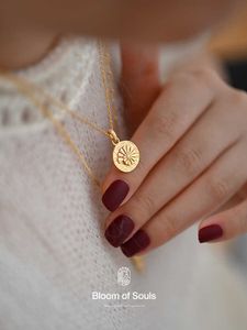 Ontwerp van S925 Pure Silver French Round Round Gold Coin Conch ketting Pendant voor diepe zee oude droom