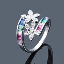Ontwerp regenboog bloem cz ring vrouwen bruiloft gift goud kleur bladeren Oostenrijkse zirkoon mode kristal ringen sieraden groothandel