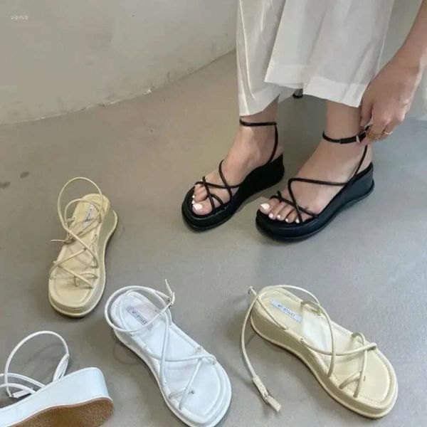Sandalias de diseño Toe Summer Open Fashion Fashion Flow Band Shops Platform Firdges Heel Ladies Strep Gladiator Sand 071